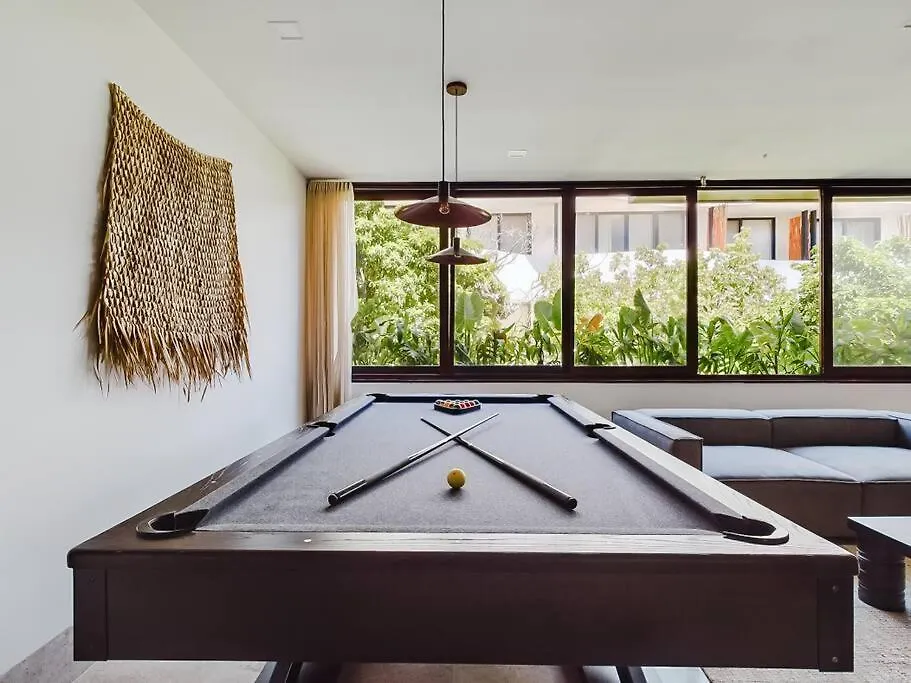 Omara 306 Luxe 2 Bdr Apartment Pooltable Great Pool 툴룸